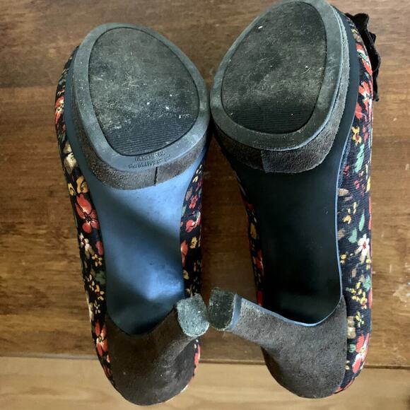 Madden Girl Salza Floral Fabric Platform Brown Suede-like Rosette Pumps Size 5.5 - Picture 7 of 13